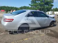 2010 Toyota CAMRY фото