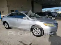 2010 Toyota CAMRY фото