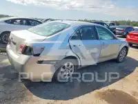 2010 Toyota CAMRY фото