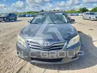 2010 Toyota CAMRY фото