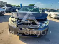 2010 Toyota CAMRY фото