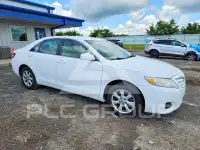 2010 Toyota CAMRY фото