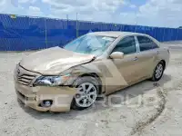 2010 Toyota CAMRY фото