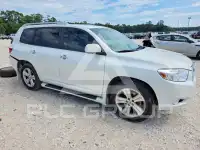 2010 Toyota Highlander photo