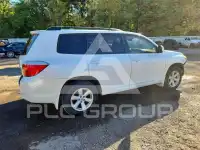 2010 Toyota Highlander photo