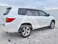 2010 Toyota Highlander photo