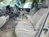 2010 Toyota Highlander photo