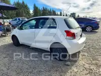 2010 Toyota YARIS фото