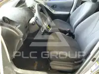 2010 Toyota YARIS фото