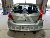 2010 Toyota YARIS фото