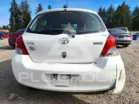 2010 Toyota YARIS фото