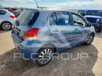 2010 Toyota YARIS фото