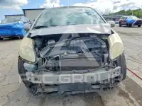 2010 Toyota YARIS фото