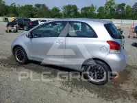 2010 Toyota YARIS фото