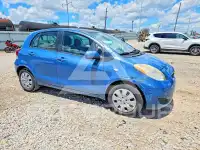 2010 Toyota YARIS фото