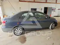 2010 Toyota YARIS фото