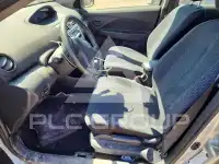 2010 Toyota YARIS фото