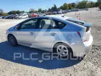 2010 Toyota PRIUS фото
