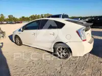 2010 Toyota PRIUS фото
