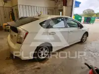 2010 Toyota PRIUS фото
