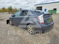 2010 Toyota PRIUS фото