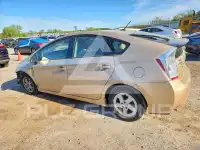 2010 Toyota PRIUS фото