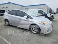 2010 Toyota PRIUS фото
