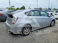 2010 Toyota PRIUS фото