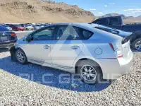 2010 Toyota PRIUS фото