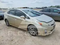 2010 Toyota PRIUS фото