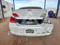 2010 Toyota AVALON photo