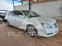 2010 Toyota AVALON photo