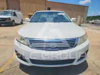 2010 KIA Optima photo