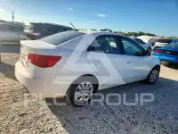 2010 KIA Forte photo