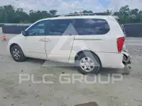2010 KIA Sedona фото
