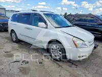 2010 KIA Sedona photo