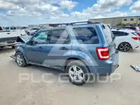 2010 Ford ESCAPE photo