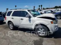 2010 Ford ESCAPE photo