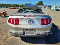 2010 Ford MUSTANG photo