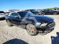 2010 Ford MUSTANG photo