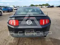 2010 Ford MUSTANG photo