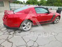 2010 Ford MUSTANG фото