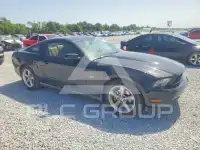 2010 Ford MUSTANG photo