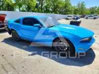 2010 Ford MUSTANG photo