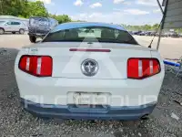 2010 Ford MUSTANG фото