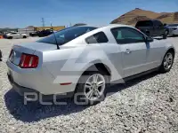 2010 Ford MUSTANG фото