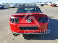 2010 Ford MUSTANG photo