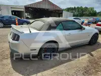 2010 Ford MUSTANG фото