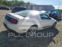 2010 Ford MUSTANG photo