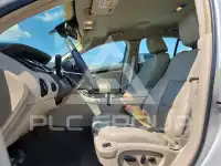 2010 Ford TAURUS photo
